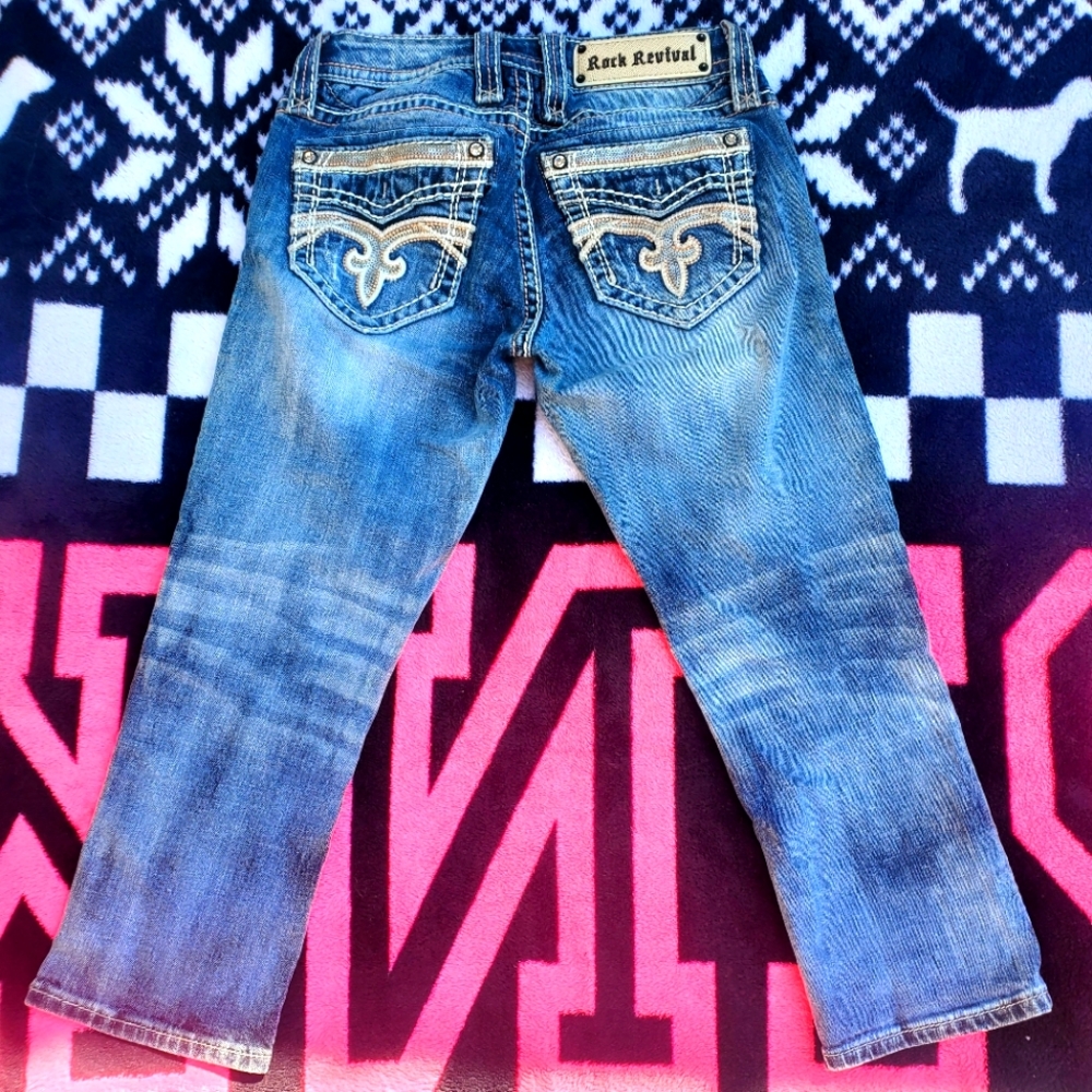 SOLD: Rock Revival Capris size 25 Iridescent Sequin